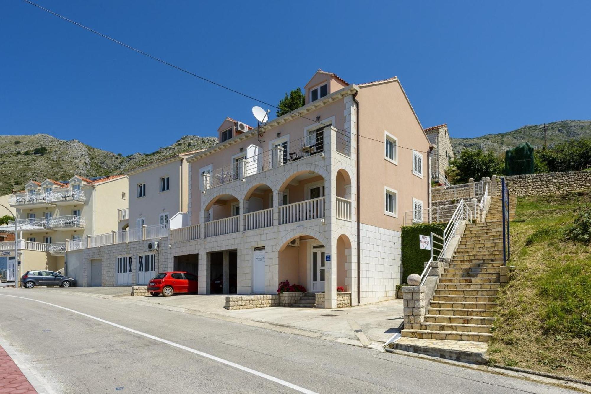 מליני Apartments Maris מראה חיצוני תמונה